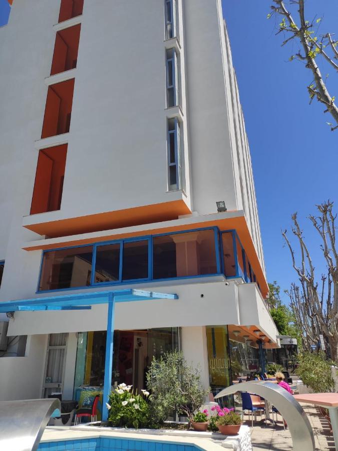 Hotel Senior Cattolica Kültér fotó