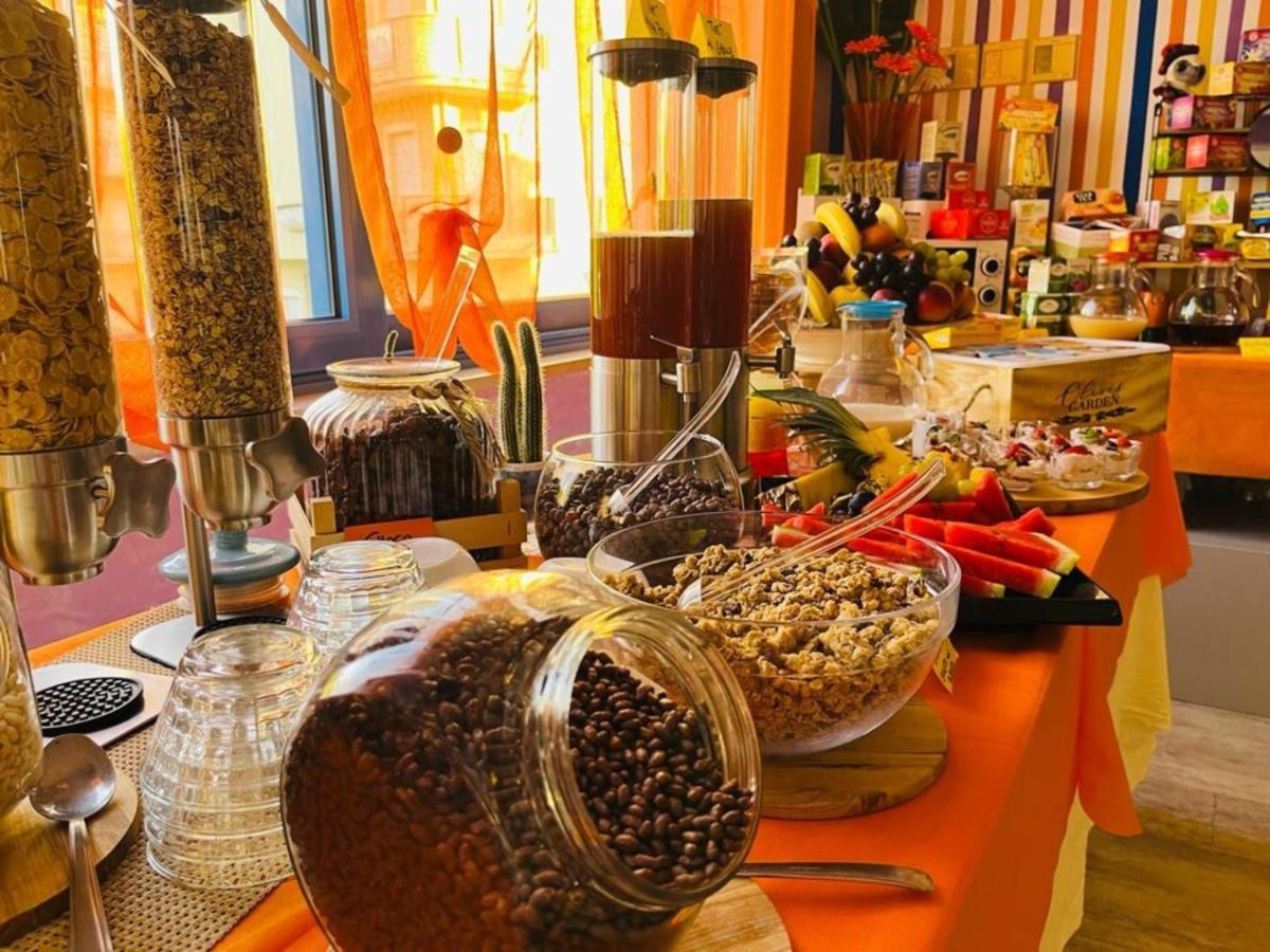 Hotel Senior Cattolica Kültér fotó